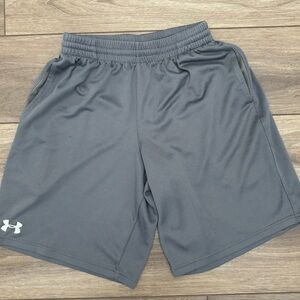 Under Armour Men’s athletic shorts - Size Small